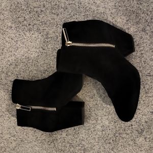 1.State black suede zippered booties